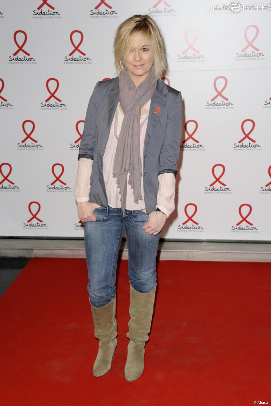 flavie-flament-lors-du-photocall-pour-la-soir-e-du-sidaction-2011-au