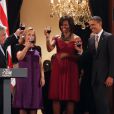 Barack Obama et sa famille lors de leur tournée officielle en Amérique latine. Ici, au Chili, avec le couple présidentiel chilien le 21 mars 2011 