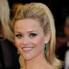 Reese Witherspoon pose lors de la cérémonie des Oscars à Los Angeles en février 2011