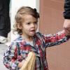 Cash Warren et sa fille Honor dans les rues de Los Angeles le 26 mars 2011