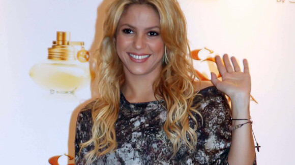 Shakira officialise avec Gerard Piqué, son "rayon de soleil" !