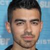 Joe Jonas à l'occasion de l'avant-première de Soul Surfer, à l'ArcLight Theatre d'Hollywood, à Los Angeles, le 30 mars 2011.