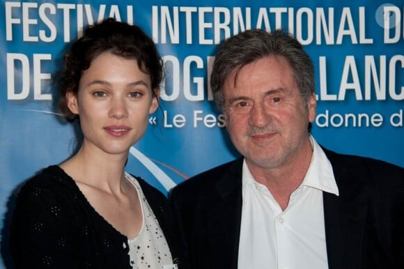 Daniel Auteuil et Astrid Berges-Frisbey à l'occasion du 1er Festival International du Film de Boulogne-Billancourt, à Paris, le 1er avril 2011.