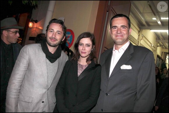 Michaël Cohen, Anna Mouglalis et Christophe Farnaud, ambassadeur de France en Grèce, à l'occasion du 12e Festival du Film Francophone en Grèce, à Athènes, le 3 avril 2011.