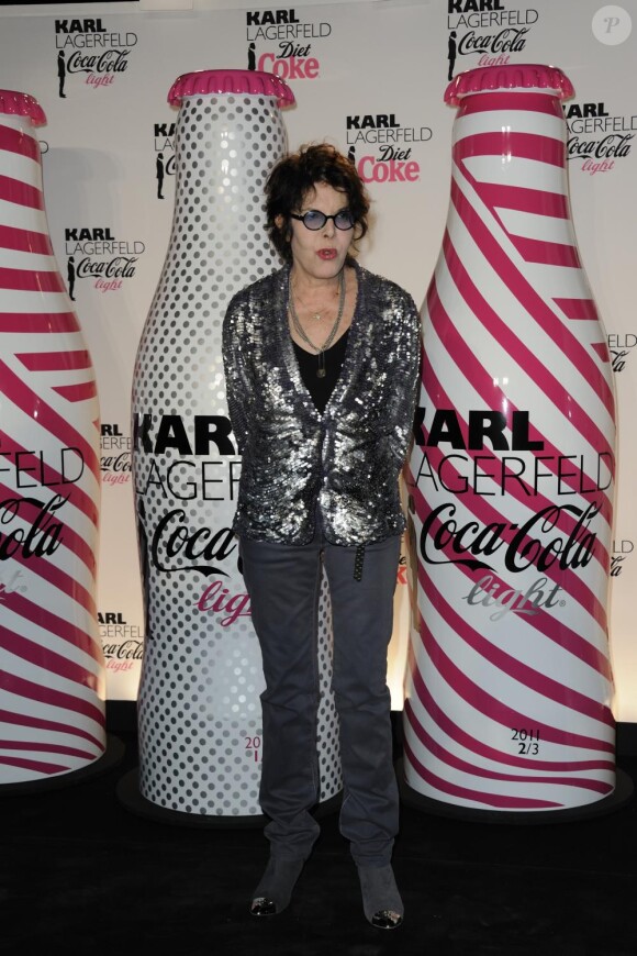 Dani lors du lancement Coca Cola Light pour célébrer les bouteilles imaginées par Karl Lagerfeld. Le 7 avril à Paris