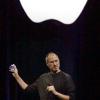 Steve Jobs présente l'iTunes Store, à Londres, 2003.