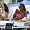 Serena Williams sur la plage de Miami, le 16 avril 2011. Il va peut-être falloir y aller mollo sur la crème glacée...