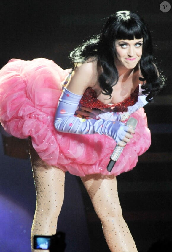 Katy Perry a, elle, vendu le trempoline-cupcake de sa tournée !