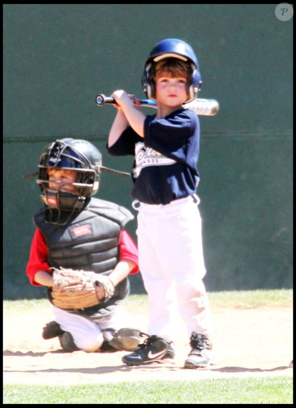 Sean Preston, cinq ans, lors de son match de baseball, à Los Angeles, dimanche 17 avril.