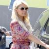 Paris Hilton vient de déjeuner au restaurant Toast à Los Angeles le 26 avril 2011