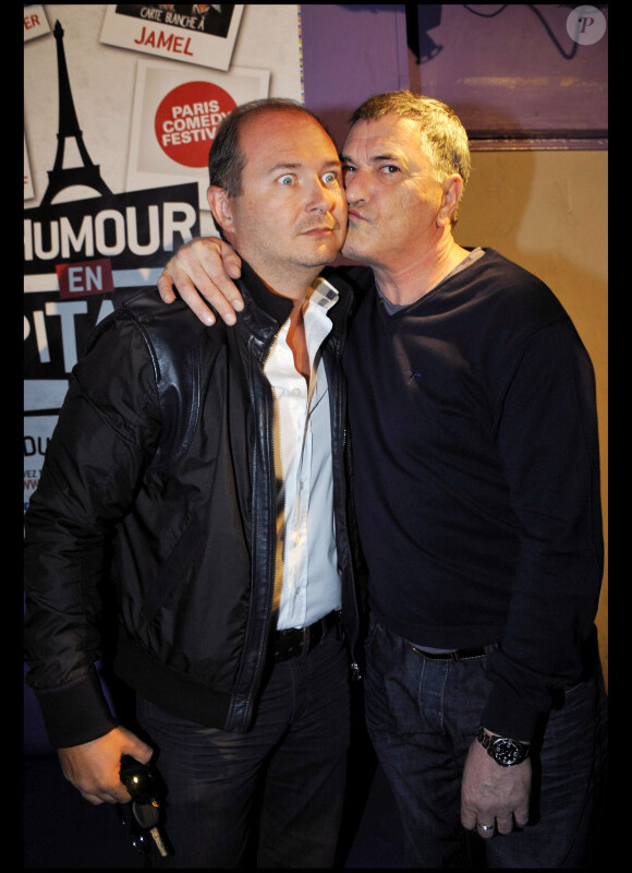 Cauet et Jean-Marie Bigard lors de la conférence de presse pour le Festival de l'humour en capitales 2011 au Rex à Paris le 27 avril 2011
 