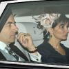 Rowan Atkinson, alias Mr. Bean, et sa femme Sunetra arrivent au mariage de William et Kate, le 29 avril 2011.