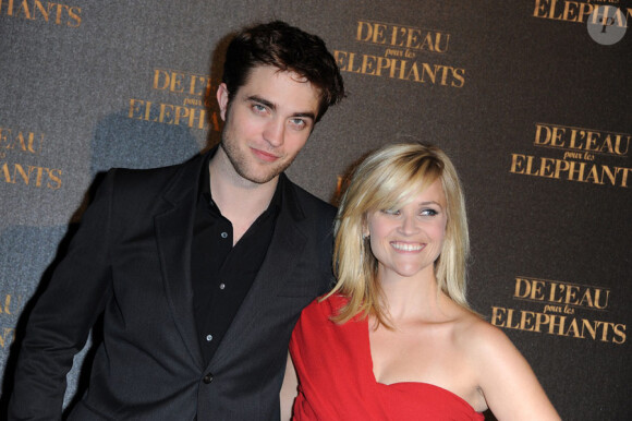 Robert Pattinson et Reese Witherspoon, duo séduisant, lors de l'avant-première à Paris du film De l'eau pour les éléphants le 28 avril 2011