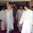 Lady Diana au Pakistan avec Imran Kahn avec le D-Bag de Tod's. Mai 1997 