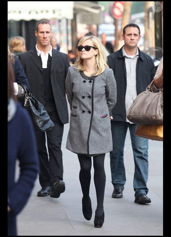 Reese Witherspoon Robert Pattinson profite de son séjour parisien pour décrouvrir la capitale