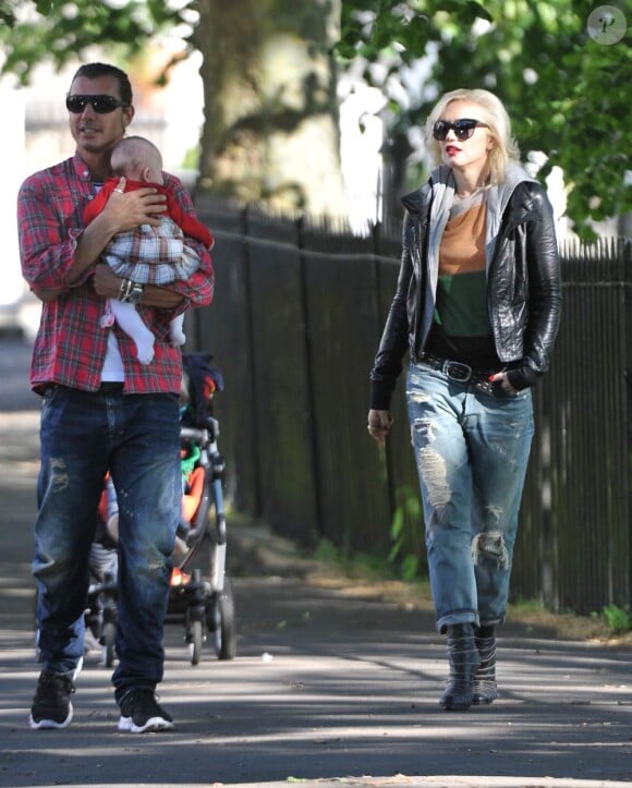 Gwen Stefani, Gavin Rossdale et leurs deux enfants Zuma et Kingston à Londres. 3 mai 2011