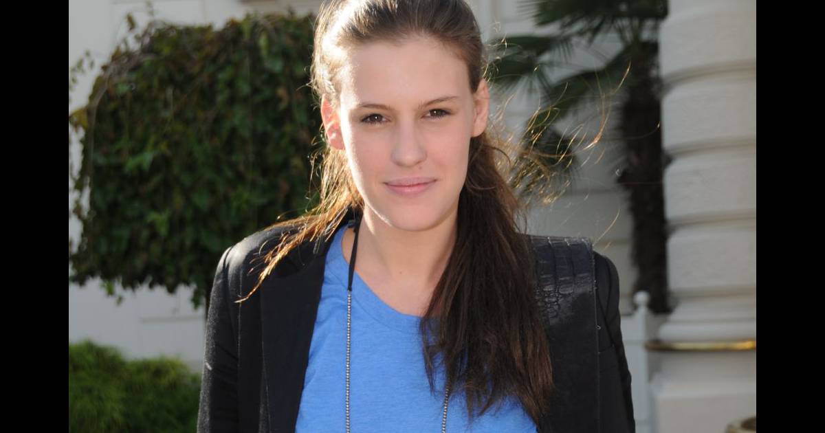 Films Et Séries Tv Avec Charlie Nune Charlie Nune, alias Eve dans PBLV. - Purepeople