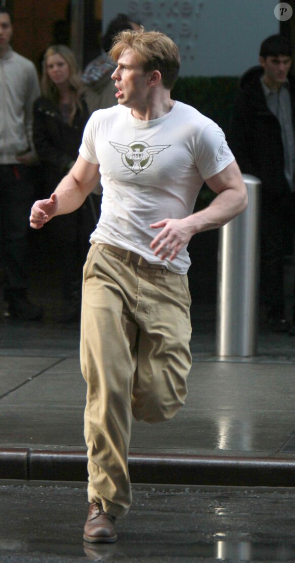 Chris Evans à l'occasion du tournage de Avengers, en avril 2011, à New York.