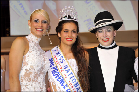 Miss Nationale 2011 Barbara Morel, Elodie Gossuin et Geneviève de Fontenay lors de l'élection Miss Nationale le 5 décembre 2010 à Paris 