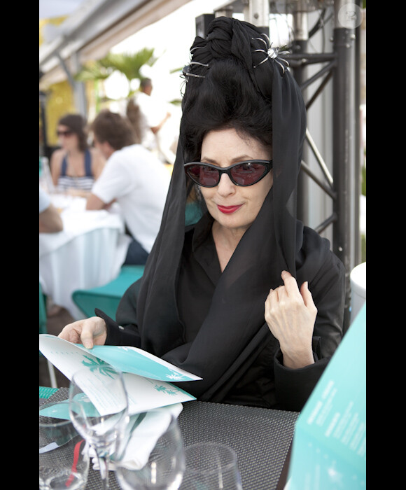Diane Pernet à la villa Schweppes le 12 mai 2011 à Cannes