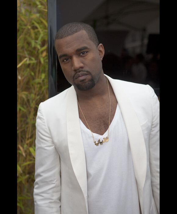 Kanye West lors d'un après-midi ensoleillé le samedi 14 mai à la Villa Schweppes à Cannes lors du 64e Festival de Cannes