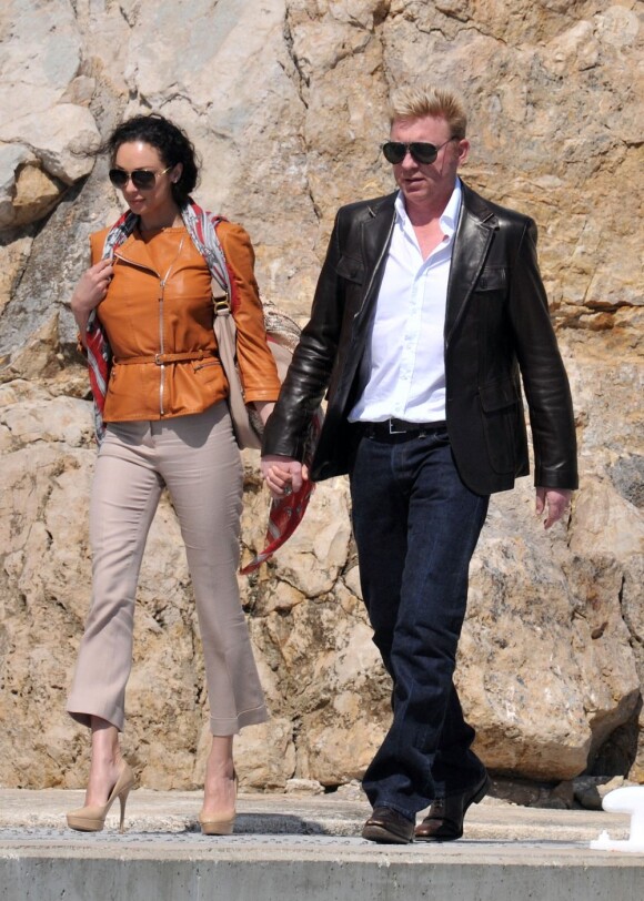 Boris Becker et son épous Lilly Kerssenberg : très élégants lorsqu'ils quittent leur hôtel l'Eden Roc à Cannes durant le 64e Festival de Cannes le 15 mai 2011
