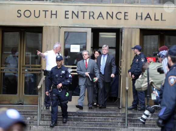 Les avocats de DSK à la sortie du tribunal Benjamin Brafman et William Taylor