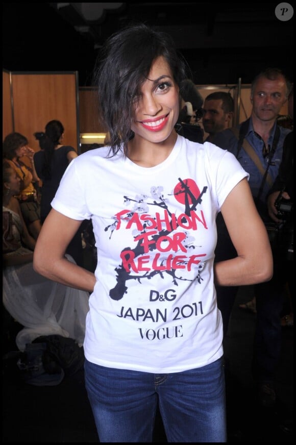 Rosario Dawson dans les coulisses du défilé caritatif Fashion for Relief, le 16 mai 2011, à Cannes.