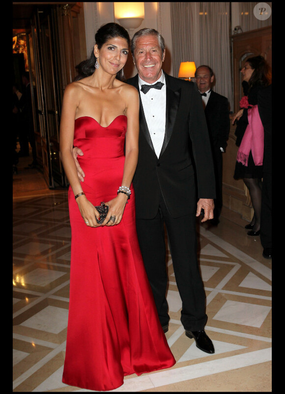 Hoda Roche et Jean-Claude Darmon lors du dîner au Carlton après l'hommage au festival de Cannes de Jean-Paul Belmondo le 17 mai 2011