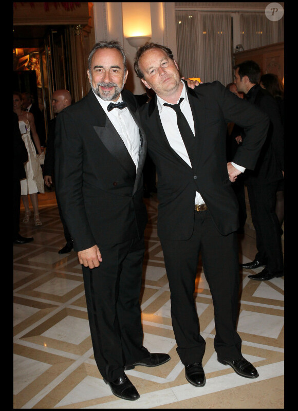 Antoine Duléry et Xavier Beauvois lors du dîner au Carlton après l'hommage au festival de Cannes de Jean-Paul Belmondo le 17 mai 2011