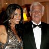 Barbara Gandolfi et Jean-Paul Belmondo lors du dîner au Carlton après son hommage au festival de Cannes le 17 mai 2011