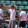 Quand Roger Federer s'entraîne, comme ce 18 mai 2011 à la Porte d'Auteuil, sa femme Mirka n'est jamais bien loin...