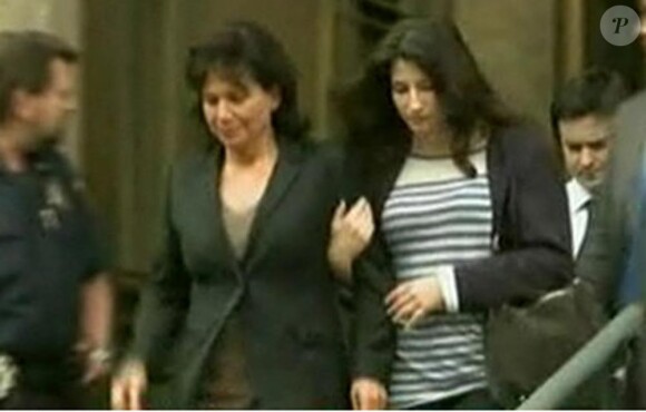 Anne Sinclair et sa belle-fille sortent du tribunal, DSK est libéré !