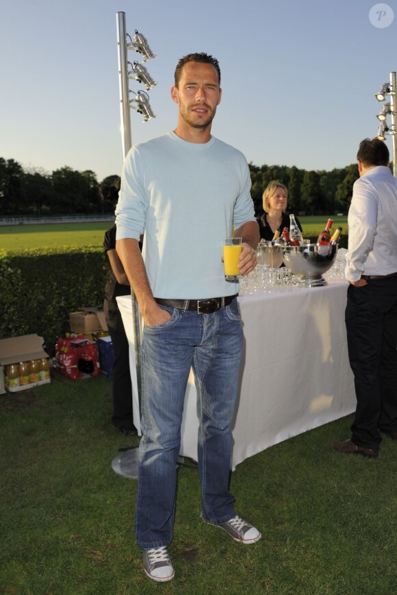 Michael Llondra lors de la soirée de lancement du nouveau magazine Happy Life du Club Med au Polo de Paris le 19 mai 2011