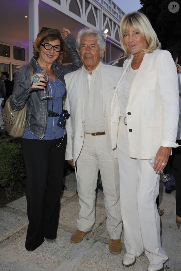 Philippe Gildas et son épouse Maryse lors de la soirée de lancement du nouveau magazine Happy Life du Club Med au Polo de Paris le 19 mai 2011