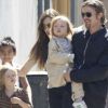 Shiloh et toute la famille Jolie-Pitt le 20 mars 2011 à Los Angeles