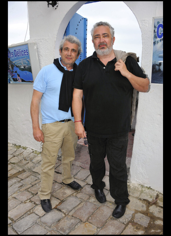 Michel Boujenah et son frère Paul Boujenah au cours du voyage du Jasmin, en Tunisie le 8 mai 2011.