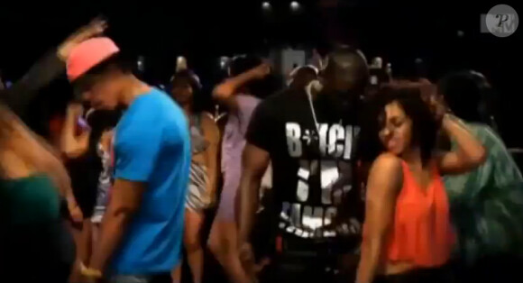 Akon dans le clip Famous de Nick Cannon 