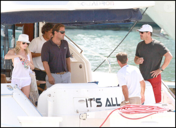 LeAnn Rimes et Eddie Cibrian en voyage de noces à Cabo San Lucas, au Mexique, le 26 mai 2011
