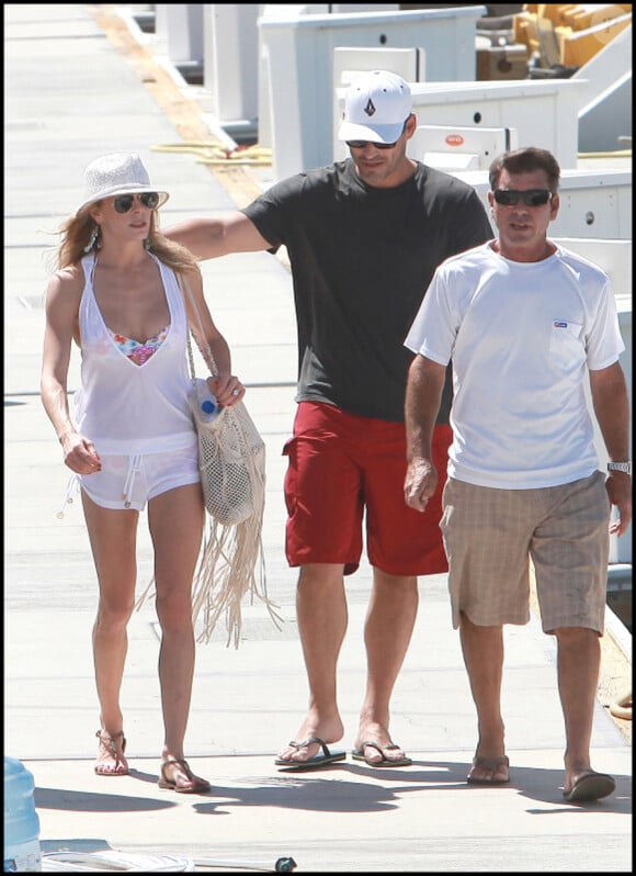 LeAnn Rimes et Eddie Cibrian en voyage de noces à Cabo San Lucas, au Mexique, le 26 mai 2011