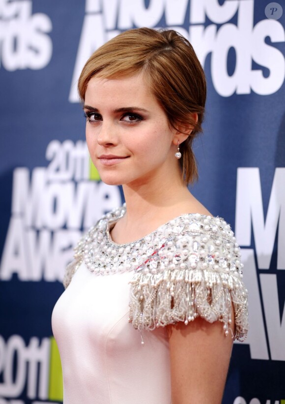Emma Watson, chic au possible lors des MTV Movie Awards à Los Angeles le 5 juin 2011
