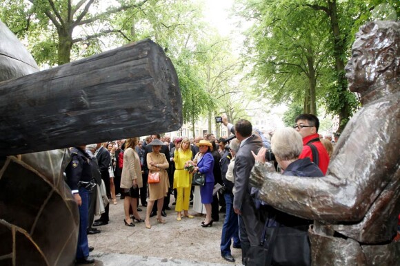 Le 6 juin 2011, la princesse Maxima était à La Haye pour l'inauguration d'une exposition de sculptures chinoises, sur la plus célèbre avenue du pays.