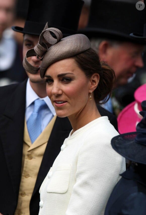 Kate Middleton ferait partie des victimes, du temps où elle n'était encore que la petite amie du prince William, des pratiques de hacking menées par le tabloïd New of the World.