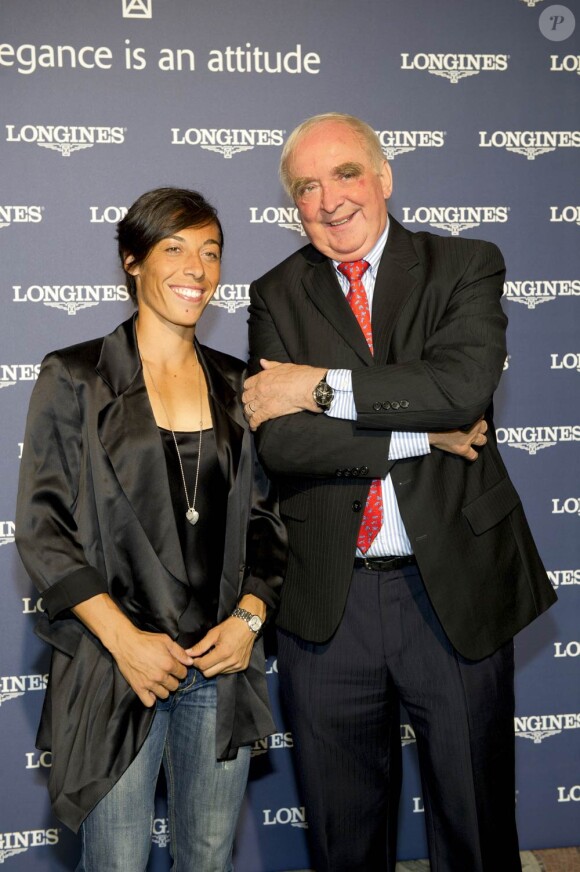 Pour sa troisième édition, la soirée de gala annuelle de la marque Longines, donnée samedi 4 juin 2011 en marge de Roland-Garros, récompensait Jim Courier. Finaliste malheureuse du tournoi parisien, Francesca Schiavone était tout sourire, au côté du président de Longines Walter von Känel.