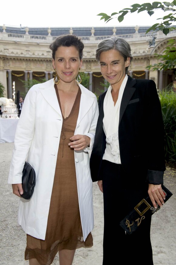 Pour sa troisième édition, la soirée de gala annuelle de la marque Longines, donnée samedi 4 juin 2011 en marge de Roland-Garros, récompensait Jim Courier. Karine Bloüet et Elisabeth Quin. 