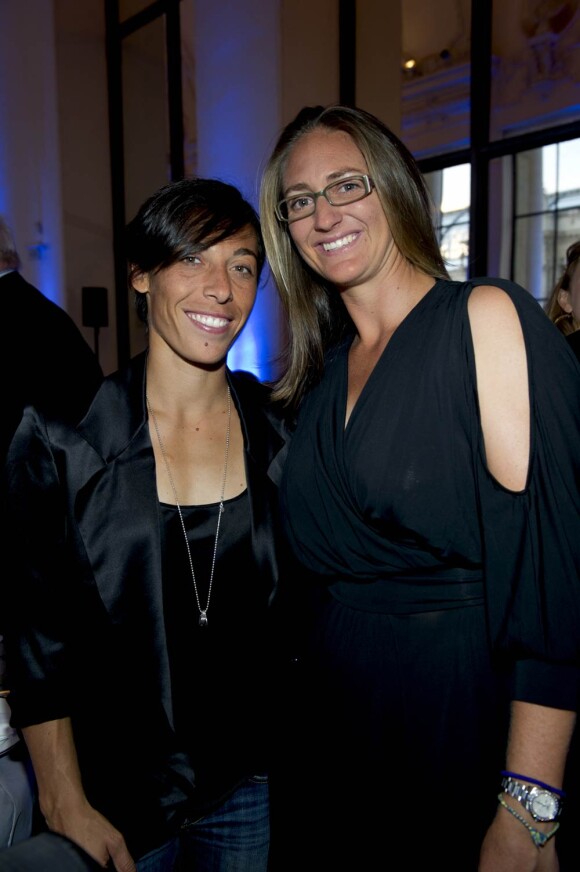 Samedi 4 juin 2011, la marque Longine donnait au Petit Palais, à Paris, son troisième gala annuel, récompensant Jim Courier pour son action caritative. Francesca Schiavone et Mary Pierce.