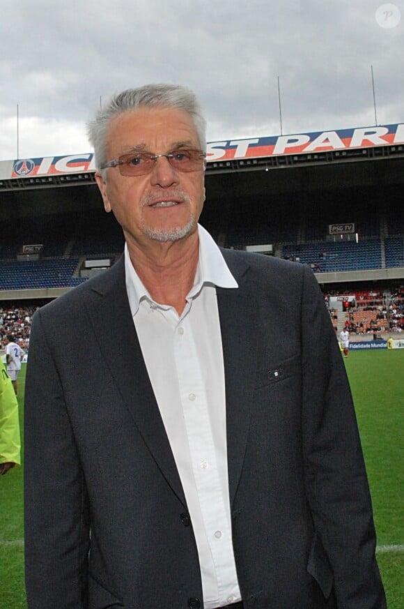 Aimé Jacquet au Parc des Princes, à Paris, à l'occasion du jubilé du footballeur Bernard Lama, samedi 11 juin 2011.