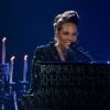 Alicia Keys se produit sur la scène du Palais des Congrès, à Paris, samedi 11 juin, pour son concert Piano & Moi.