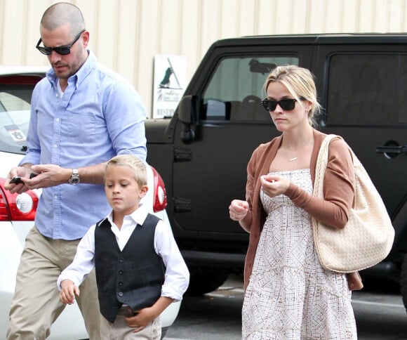 Reese Witherspoon, Deacon Philippe et Jim Toth, trio familial et séduisant le 12 juin 2012 à Santa Monica