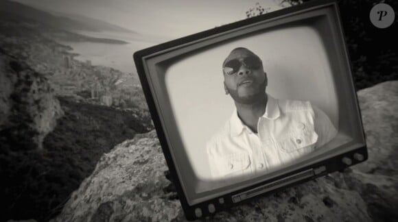 Flo Rida dans le clip de I'm Alright, de Jean-Roch